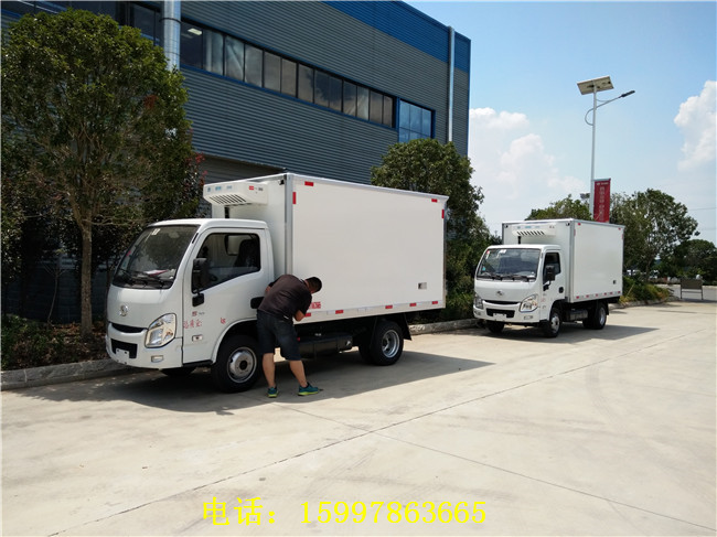 跃进小福星冷藏车.jpg